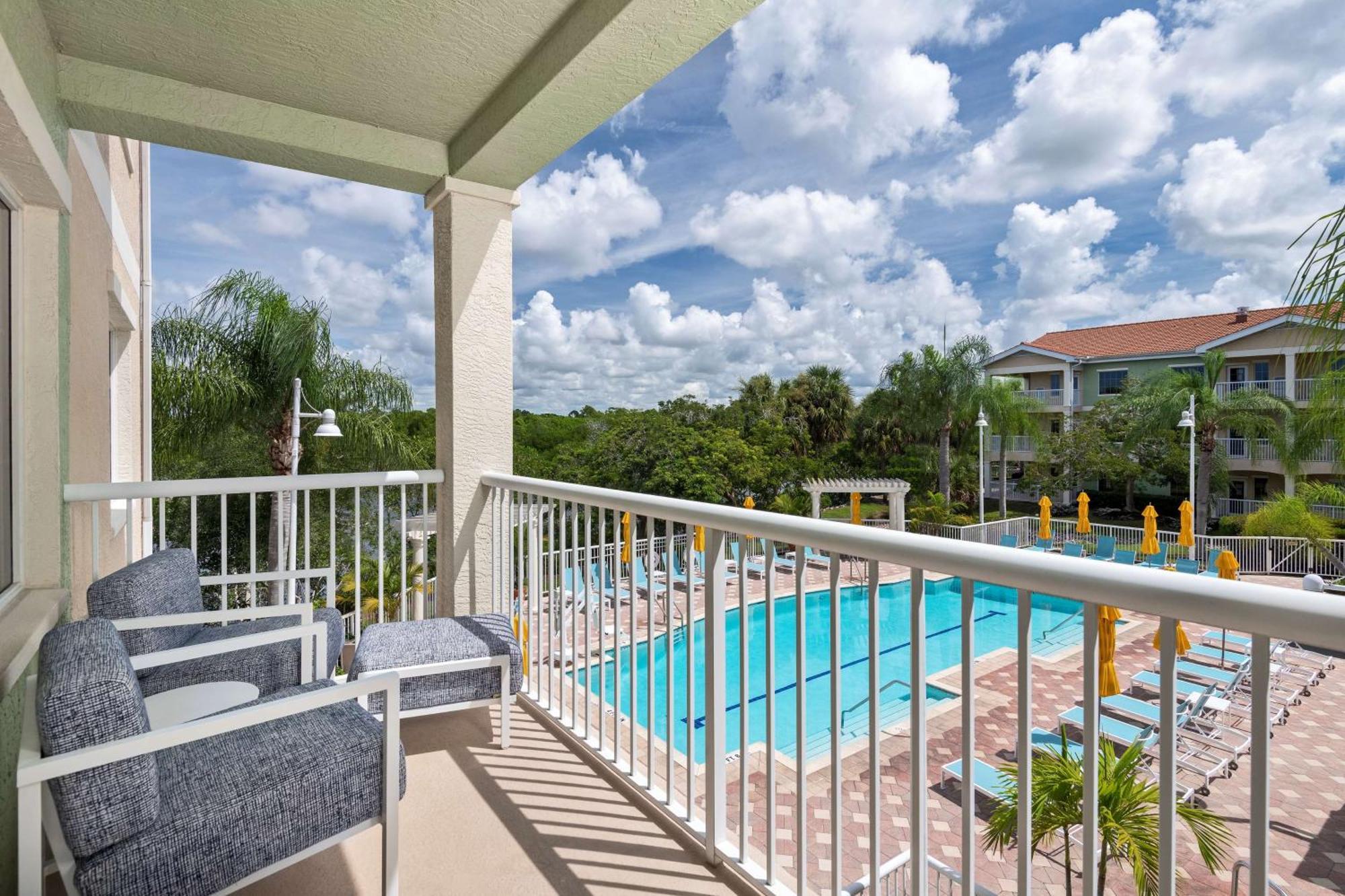Doubletree Suites By Hilton Naples Naples Park Kültér fotó