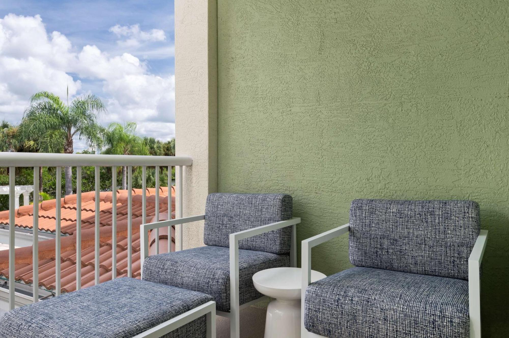 Doubletree Suites By Hilton Naples Naples Park Kültér fotó